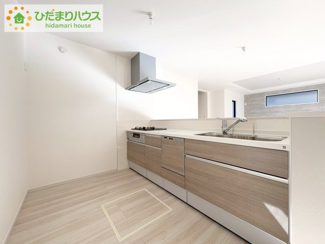 日立市相賀町1期　新築戸建のキッチン|家族と会話しながら料理できるオープンカウンター♪