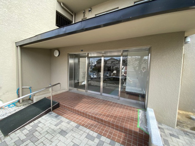 【エントランス】 | ニューセンバハイツ