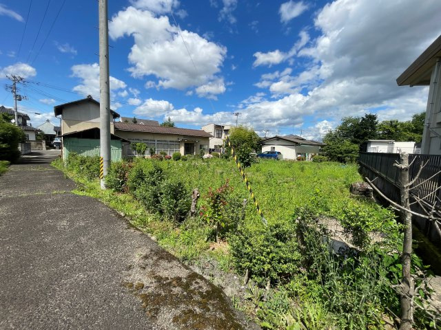 福島市上鳥渡　上物付き土地の外観