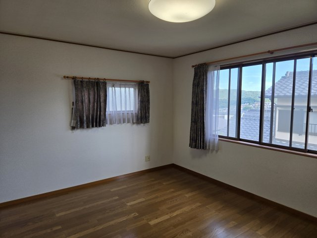 春日井石尾台の洋室