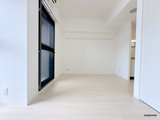 エグゼリエみなと通り　仲介手数料無料の洋室