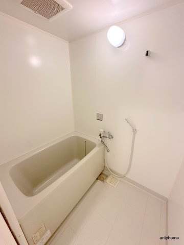 エグゼリエみなと通り　仲介手数料無料の浴室