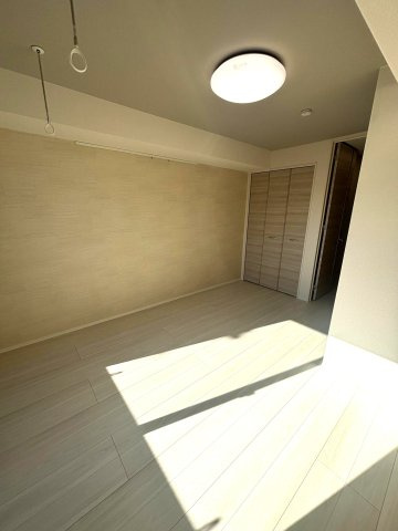 Ｄ-ＲＯＯＭ ＰＲＥＭＩＵＭ 多磨霊園駅の寝室