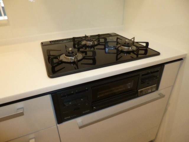 カンパニュラのキッチン|3口ガスコンロ