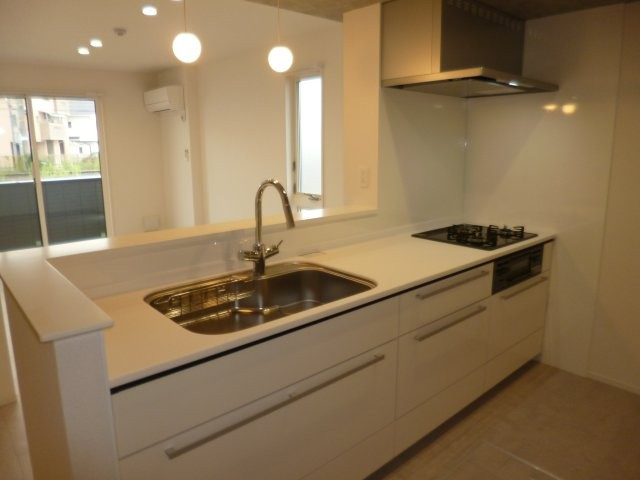 カンパニュラのキッチン|３口ガスコンロ付システムキッチン