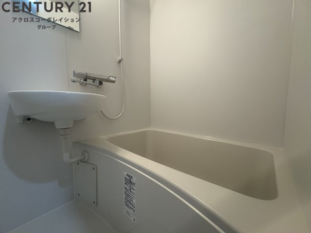 シンプルな2点ユニットバス