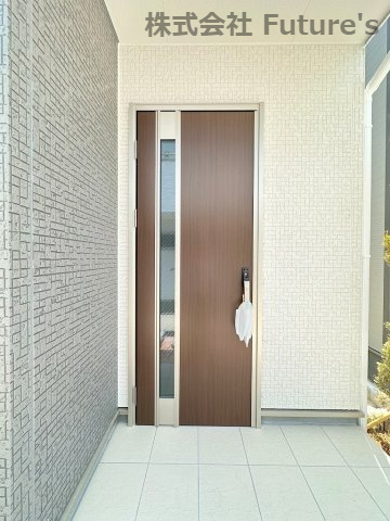 三郷市彦倉1丁目　新築戸建　全4棟　4号棟のエントランス|玄関ドアの写真です