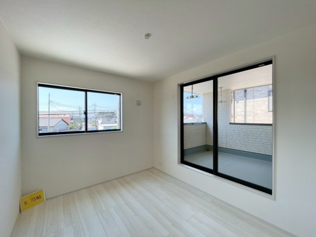 【洋室】 | 伊勢崎市長沼町　3号棟