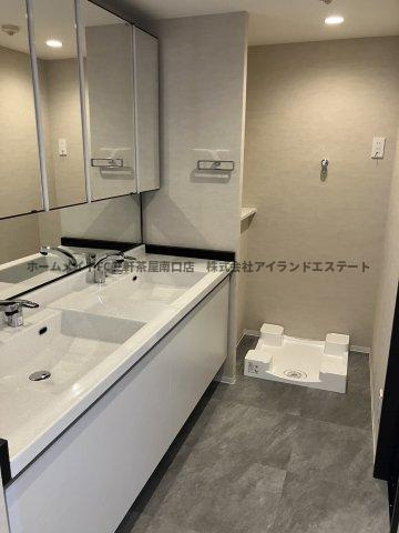 代田パークハウス　ペット相談　大型2LDK　駐車場の洗面所