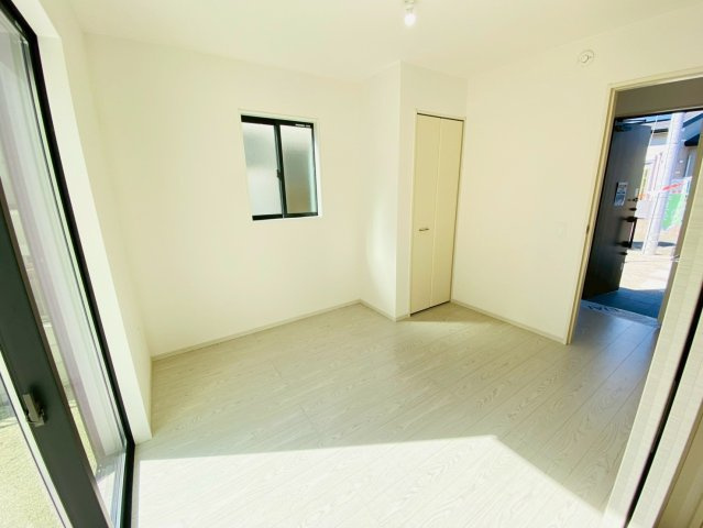 ケイアイエルデ／南区御幸西／１号棟の居間・リビング