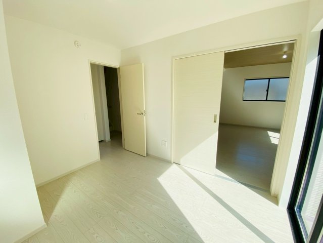 ケイアイエルデ／南区御幸西／１号棟の居間・リビング