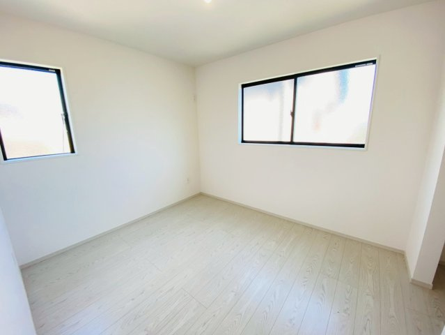 ケイアイエルデ／南区御幸西／１号棟の洋室