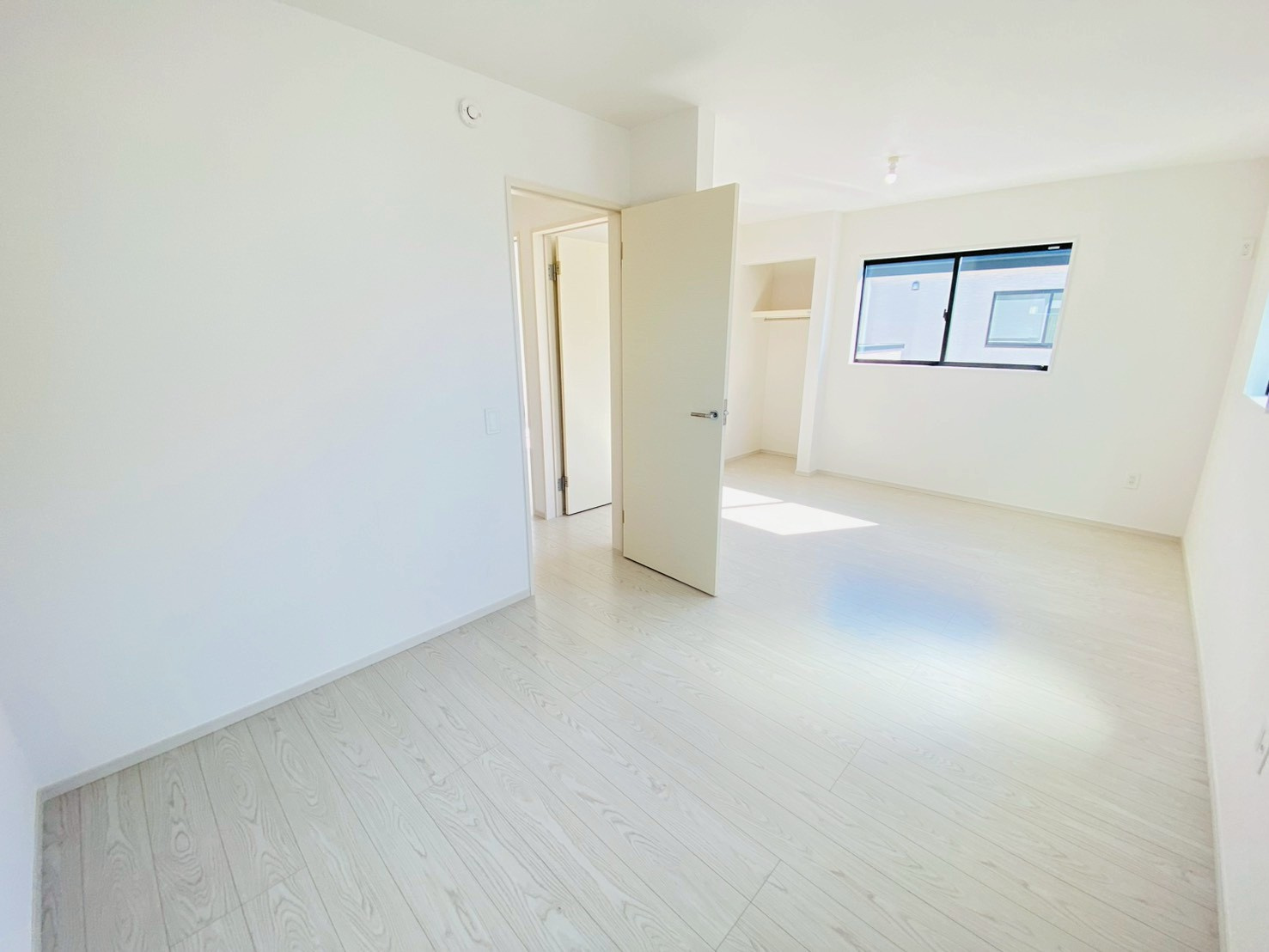 ケイアイエルデ／南区御幸西／１号棟の洋室