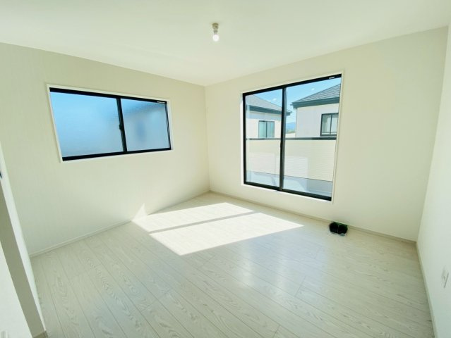 ケイアイエルデ／南区御幸西／１号棟の洋室