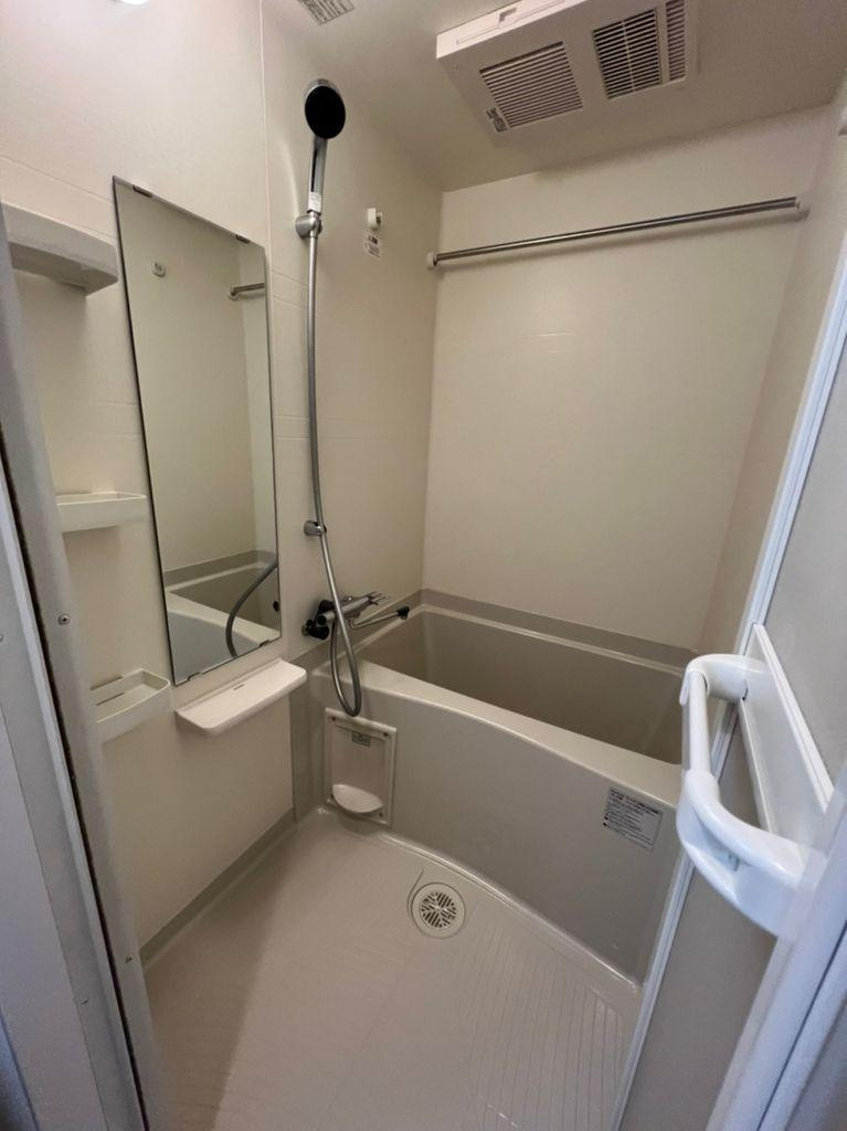 プレサンス上前津プレス　名古屋市賃貸　仲介手数料無料の浴室|バス