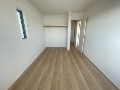 【洋室】 | うるま市豊原2期（全3棟） | 3号棟　洋室6.5帖＋CL付き♪