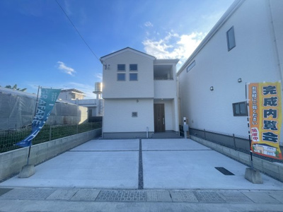 【外観】 | うるま市豊原2期（全3棟）2・3号棟 | 3号棟　並列駐車2台可♪お庭付き♪