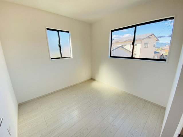 ケイアイエルデ／南区御幸西／２号棟の洋室