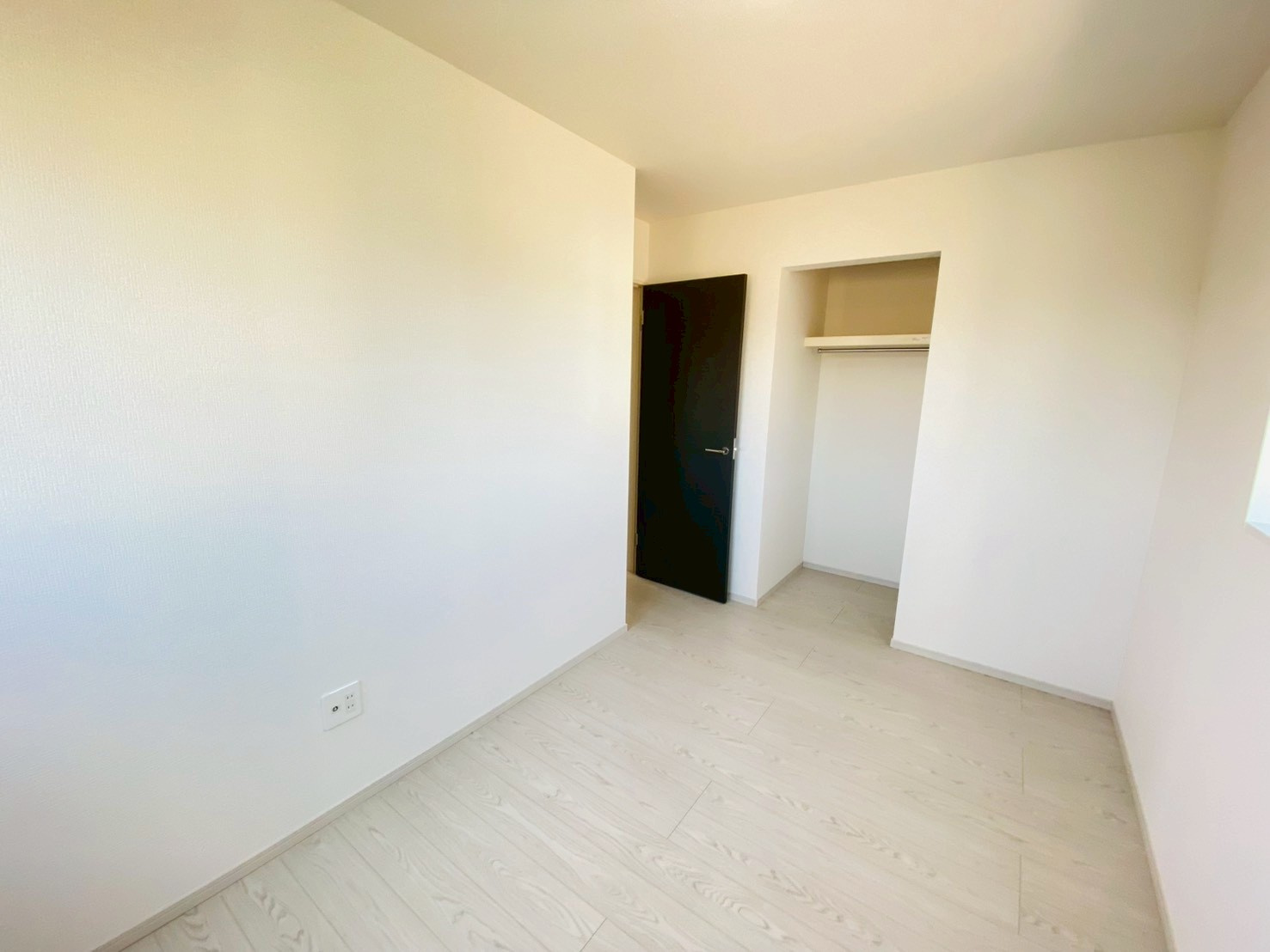 ケイアイエルデ／南区御幸西／２号棟の洋室