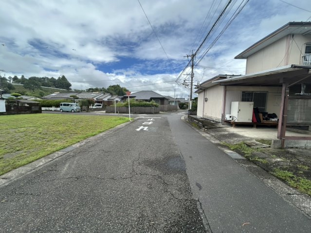 【前面道路含む現地写真】 | 都城市下長飯町　538万円