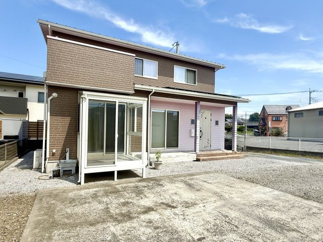 【中古戸建】高崎市上滝町の外観|■外観｜ここから始まる「日常」はご家族にとってかけがえのない時間となります。少しでも豊かに、快適に。