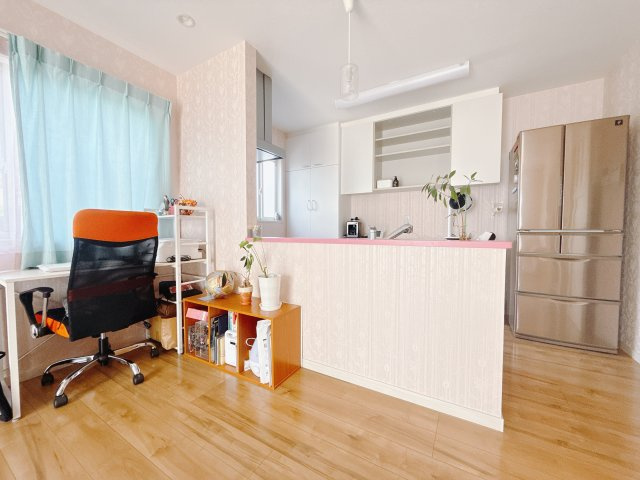 【中古戸建】高崎市上滝町のダイニング|■ダイニング｜出来上がった料理を運びやすいダイニング♪お料理中も家族との会話がはずみます♪