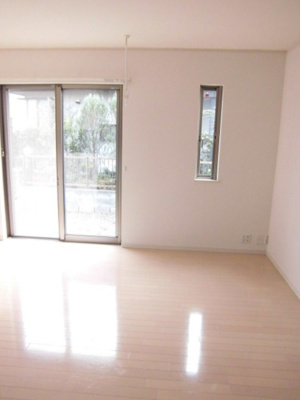 【居間・リビング】 | クリスタルコート