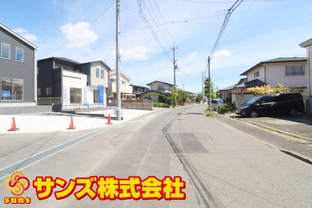 郡山市安積町南長久保1丁目　　　２号棟　　　安積３小学校、安積２中学区の外観|南側前面道路