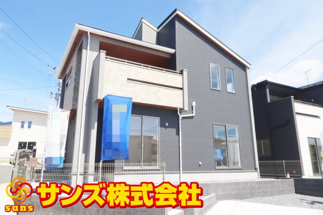 郡山市安積町南長久保1丁目　　　２号棟　　　安積３小学校、安積２中学区の外観|南西側から見た外観