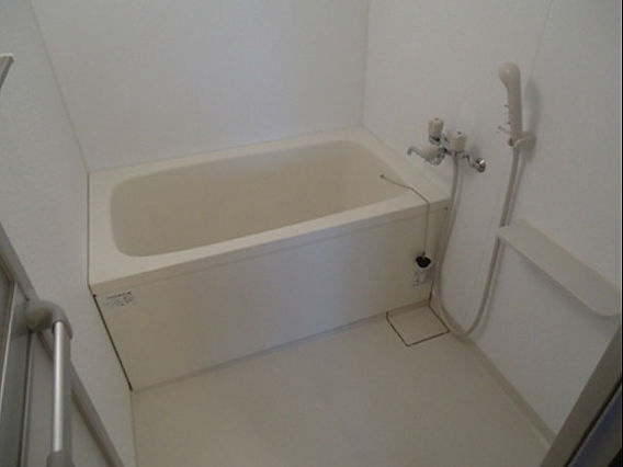 すかる梅満の浴室|コンパクトで使いやすいお風呂です