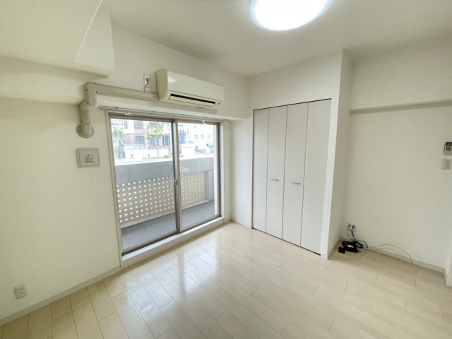 クオリス神戸本山レジデンスの居間・リビング