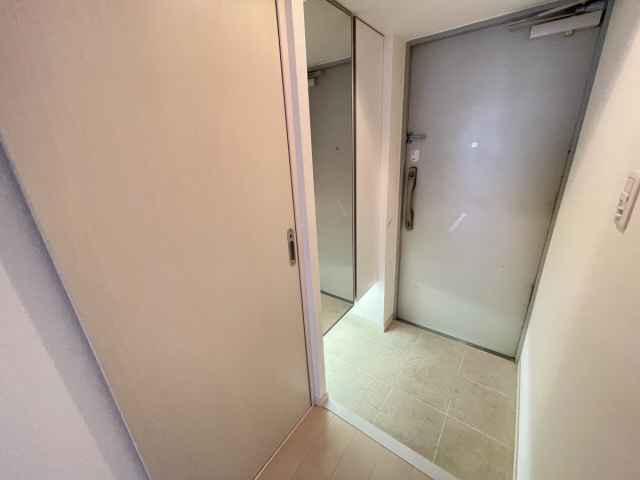 クオリス神戸本山レジデンスの玄関