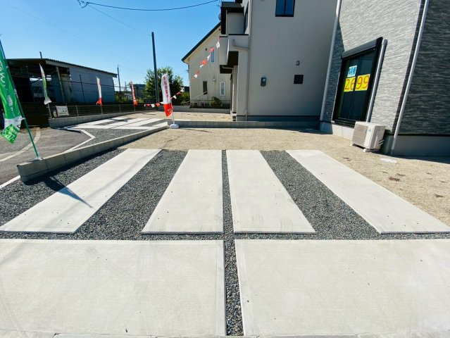 ケイアイエルデ／南区御幸西／４号棟の駐車場