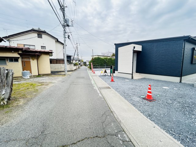 新築　前橋市箱田町の前面道路含む現地写真|現地写真　東側接道幅員約4.7ｍ