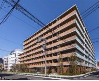 コムレジ赤羽　学生棟の外観