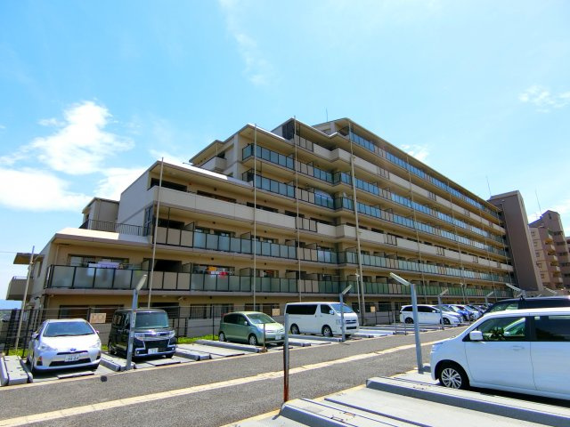 コート北野田カリヨンI番館の外観