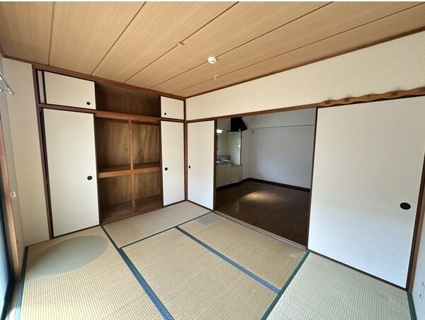 グレードタイム六甲の和室