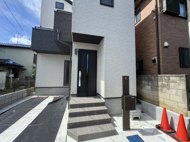 松戸市五香７丁目新築戸建のエントランス|エントランス・玄関ポーチ