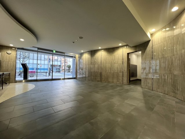 ARISTO扇町のロビー