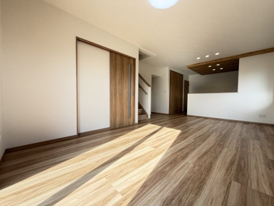 【居間・リビング】