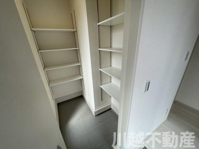 新河岸駅まで徒歩１５分　カースペース2台分の収納|このサイトからは24時間ご連絡が可能です