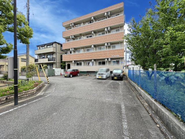 フィットハイム比島の外観