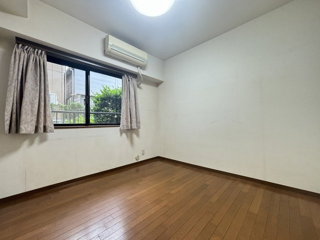 モアステージ新小岩の洋室