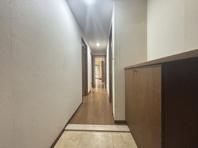 モアステージ新小岩の玄関