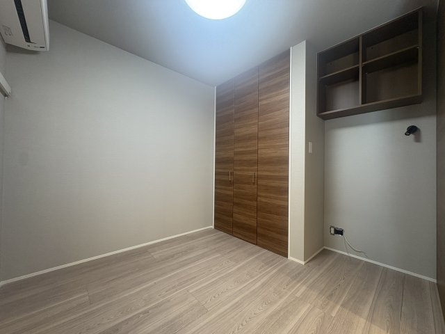 ウィズプラス等々力の洋室