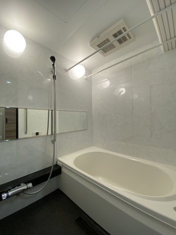 ウィズプラス等々力の浴室