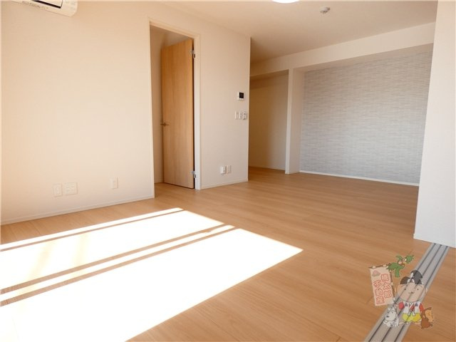 ルコンテの洋室