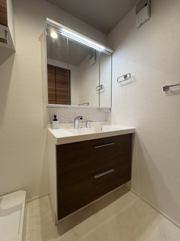 ウィズプラス等々力の独立洗面台