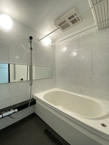 ウィズプラス等々力の浴室