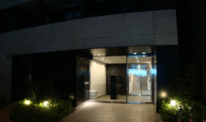 プライムアーバン南池袋のエントランス